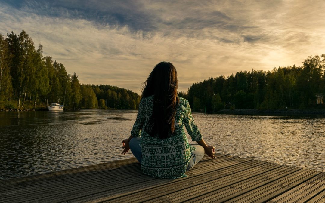 Gratitude et Pensée Positive : Une Pratique de paix pour un Esprit Apaisé